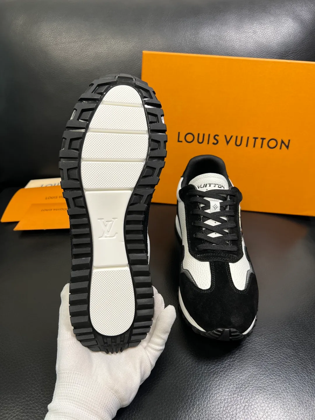 Men's shoes 💰620 Lv high quality top handicrafts Louis Vuitton, counters are equipped with original factory configuration, uppers are imported from Italy, high-quality splicing colorful complex handicrafts, imported cowhide lining is soft and comfortable, soles: original soles specially provided by the original factory, T men's shoes 💰U exclusive movable molded soles are super comfortable, original factory single goods, code number 39-44 (customized 38 45)